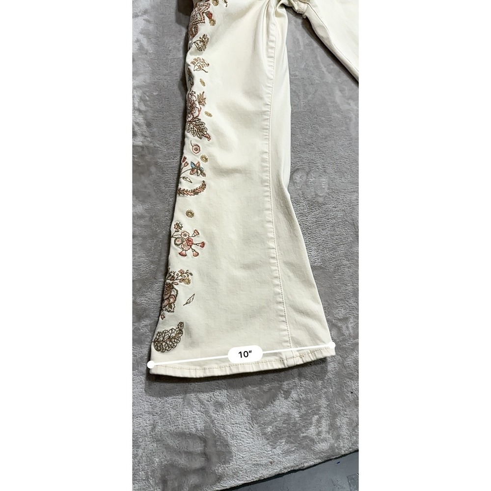 American Eagle Festival Flare Pants Women Size 6‎ Cream Embroidered Denim EUC - Picture 3 of 11